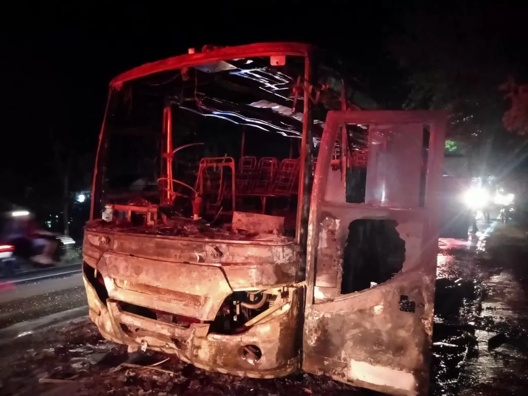 Kecelakaan tragis terjadi di Desa Nglundo, Kecamatan Sukomoro, Kabupaten Nganjuk, pada Senin malam (22/7/2025) sekitar pukul 21.00 WIB.