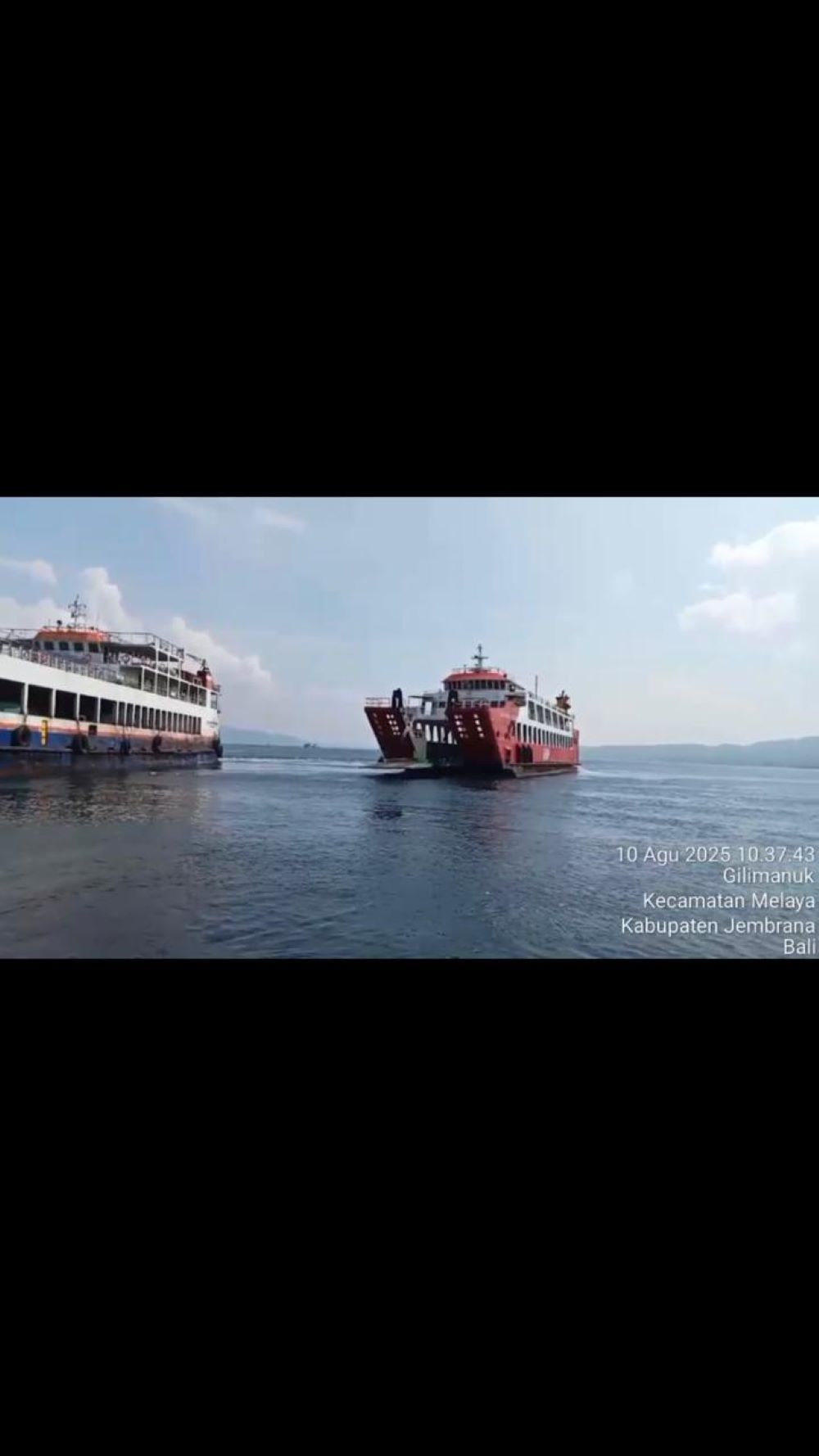 Potongan video viral di media sosial KMP Tunu Pratama Jaya 5888 mogok di tengah laut.