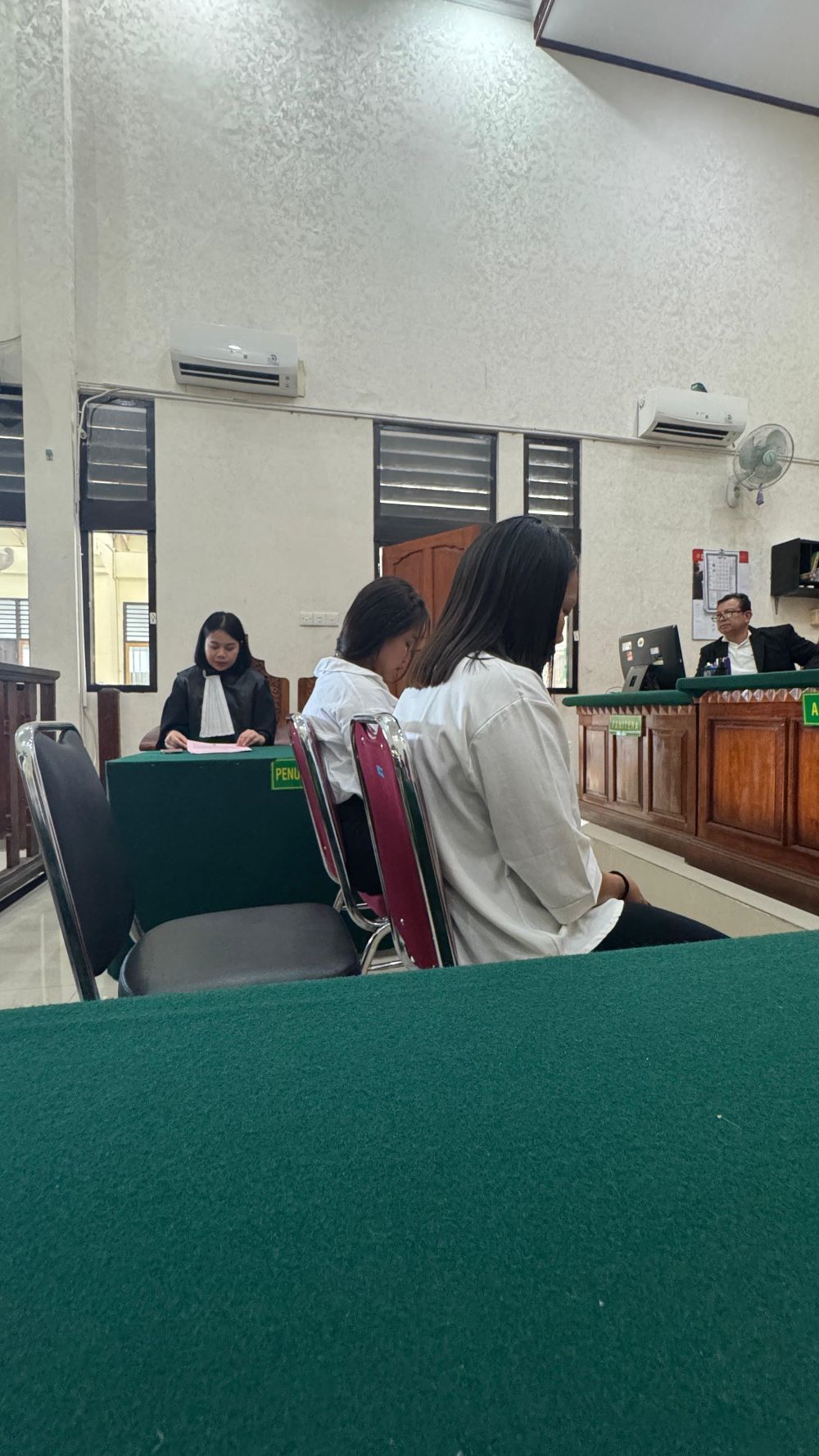 Dua orang LC diadili di Pengadilan Negeri Denpasar kasus narkoba.