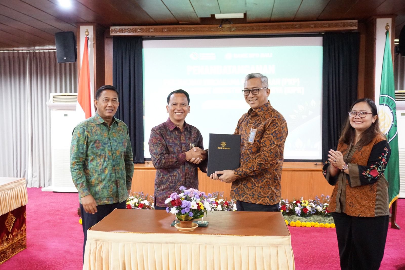 RESMI: Penandatanganan Perjanjian Kerja Sama Pembiayaan (PKP) Program Kredit Industri Padat Karya (KIPK) dengan Kementerian Perindustrian Republik Indonesia di Kantor Pusat Bank BPD Bali, Selasa (26/8