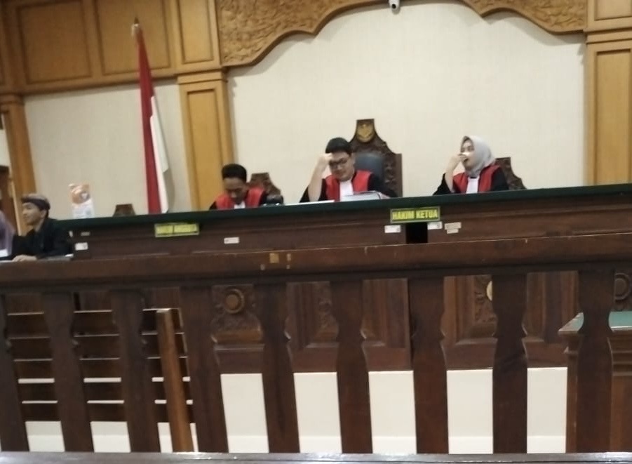 Sidang lanjutan kasus pencemaran nama baik di PN Negara, Kamis (28/8).