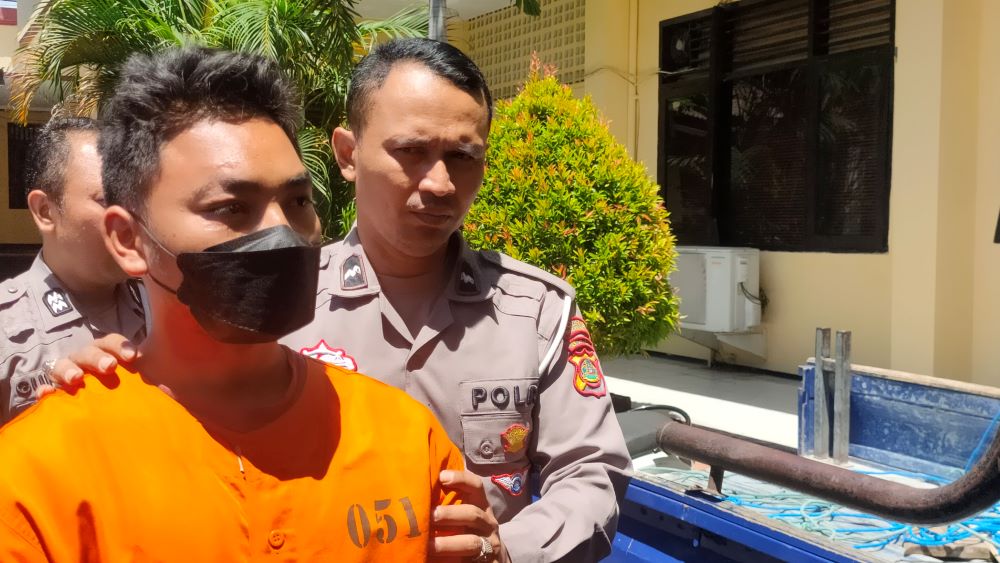 Polres Buleleng menangkap AHN sopir truk yang terlibat kecelakaan hingga mengakibatkan Polantas meninggal tertangkap di Demak.