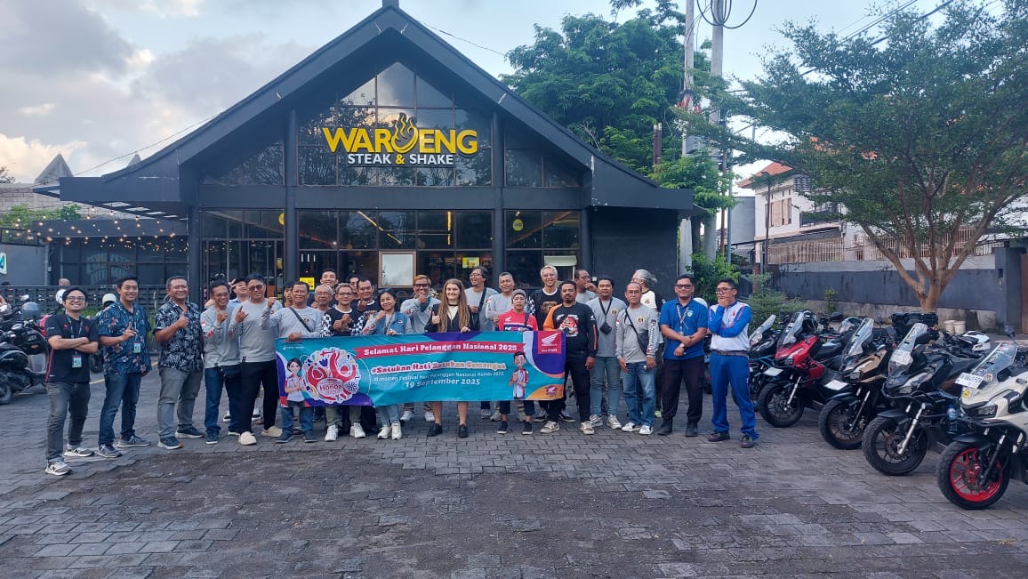 Puluhan peserta mengikuti Aktivitas Customer Bonding Harpelnas 2025 Astra Motor Bali.