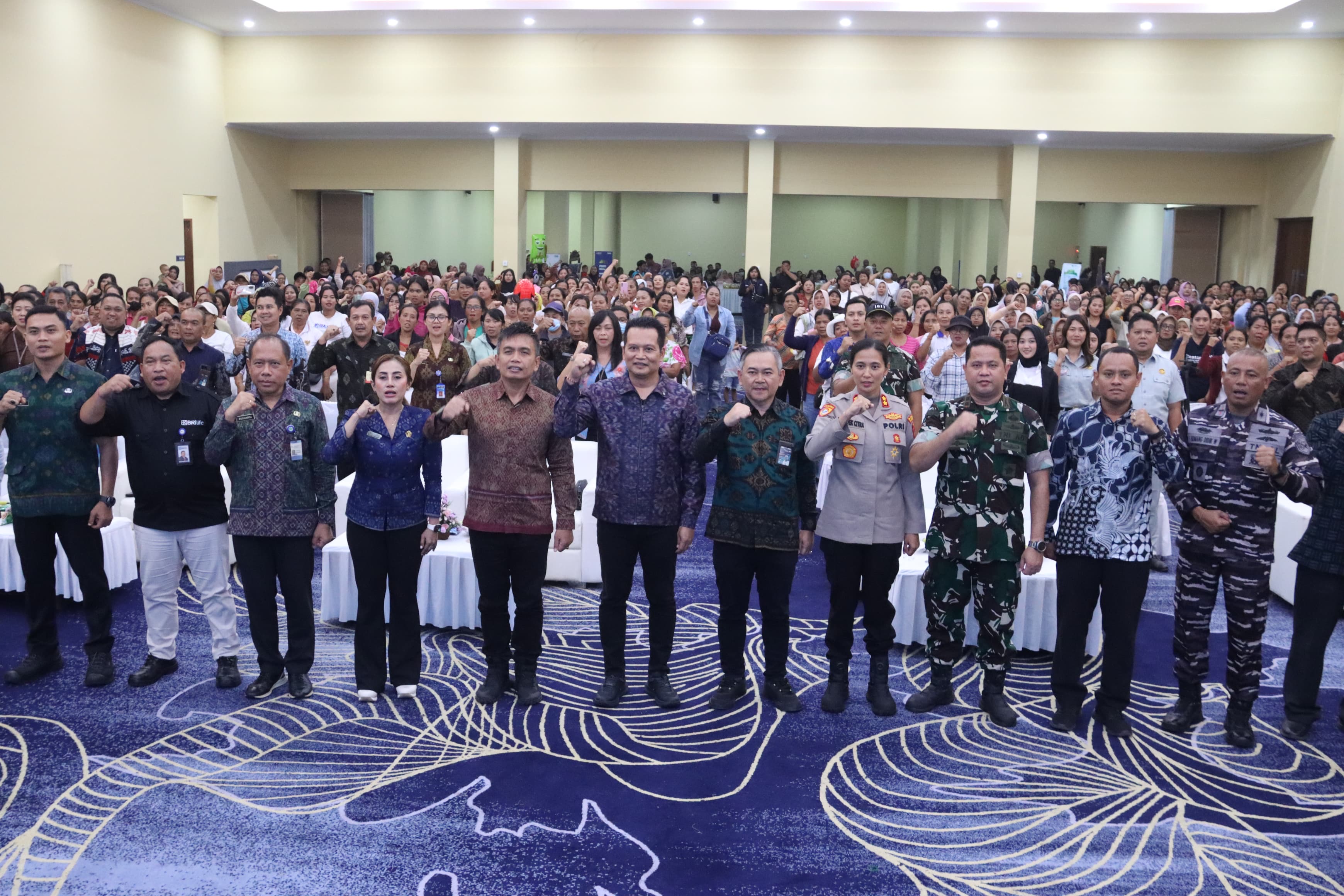 Bupati Jembrana I Made Kembang Hartawan membuka acara pengembabgan kapasitas usaha untuk penerima bantuan modal PNM
