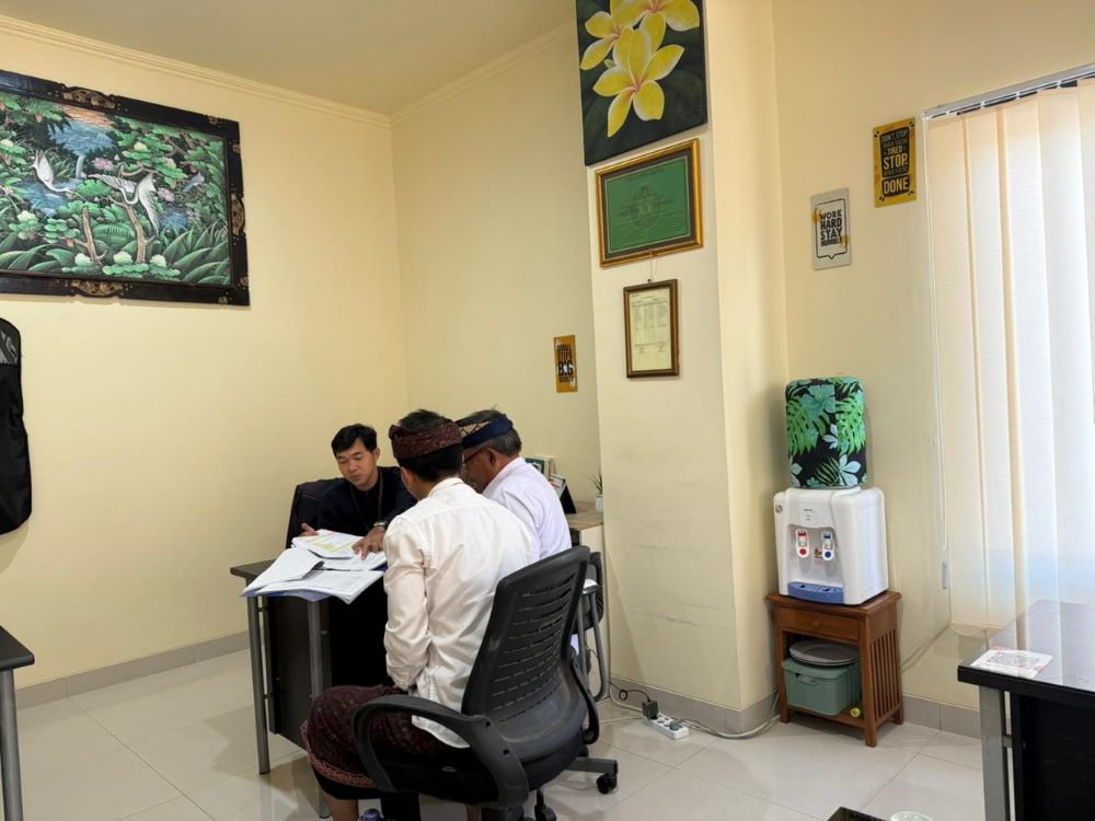 Kejaksaan Negeri (Kejari) Klungkung memeriksa pejabat terkait retribusi Pelabuhan Kusamba.