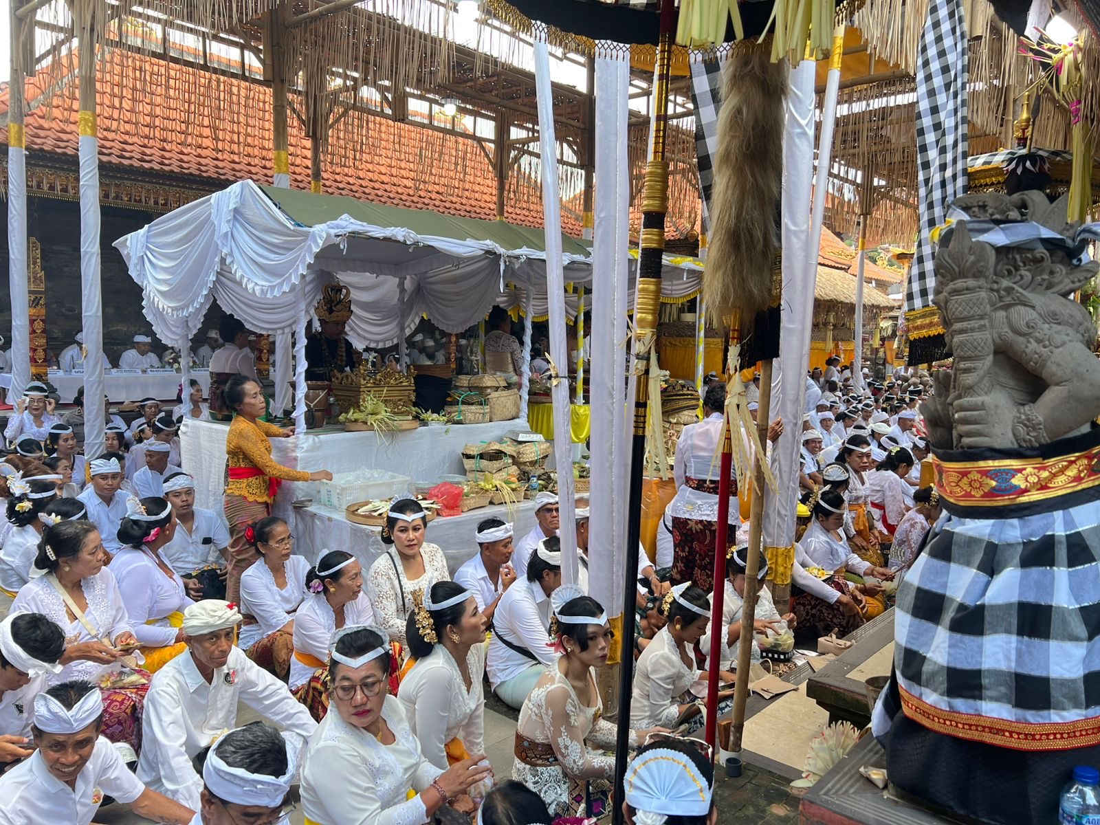 Puncak Karya Mamungkah, Padudusan Agung, dan Menawa Ratna di Pemerajan Agung Sakti, Padangsambian, Denpasar