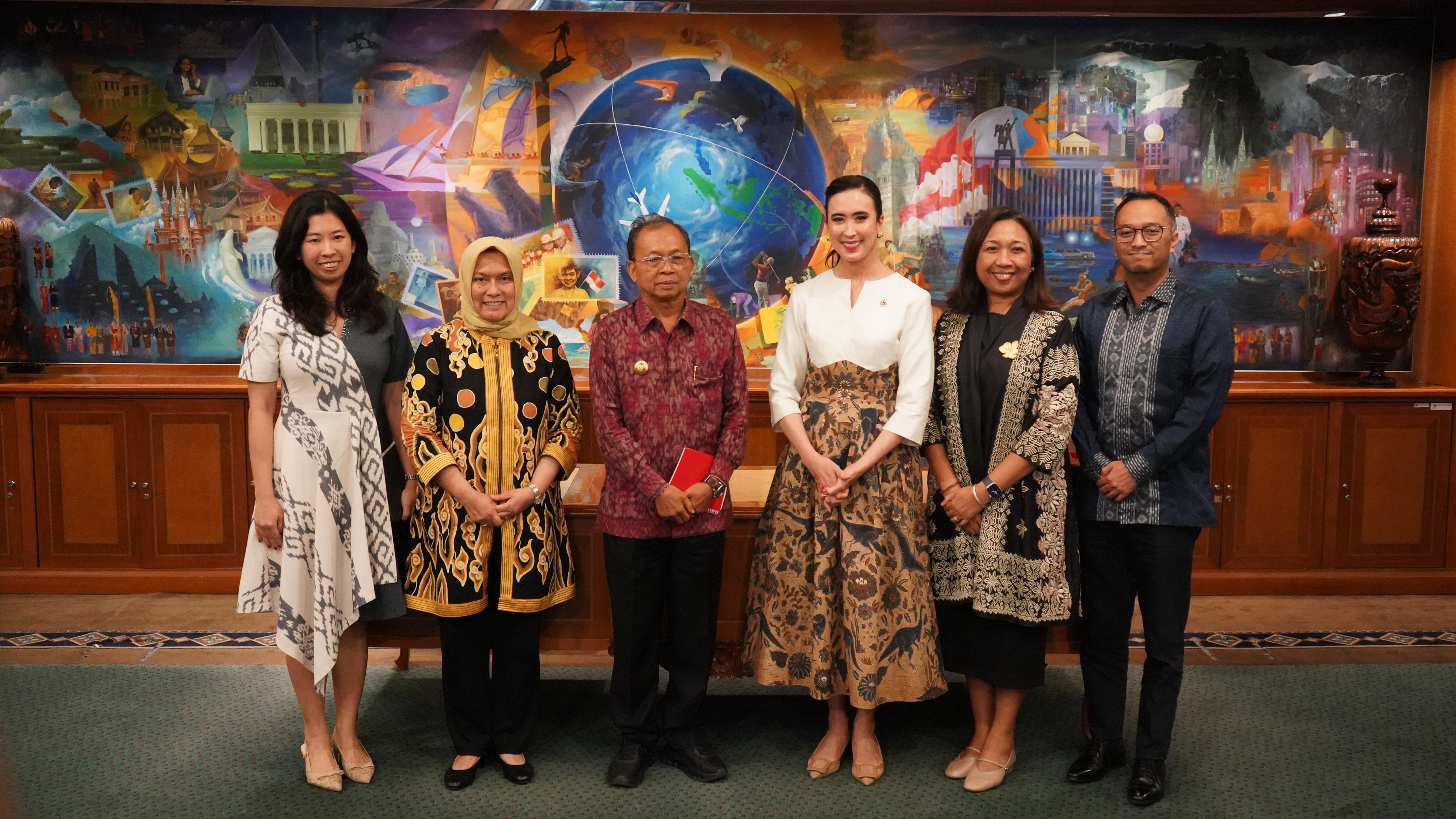 Gubernur Bali Wayan Koster temui Menteri Pariwisata Widiyanti Putri Wardhana