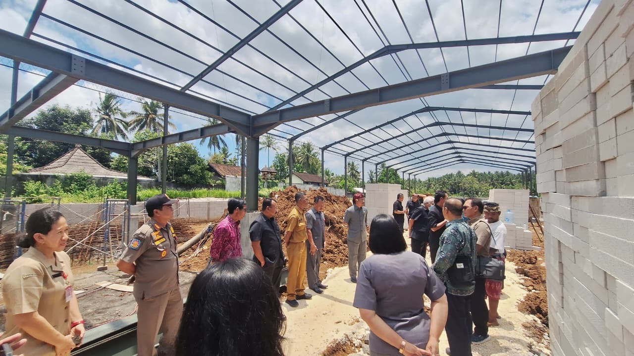 Sidak Komisi I DPRD Tabanan ke Pabrik Mikol dan Proyek Perumahan di Selemadeg.