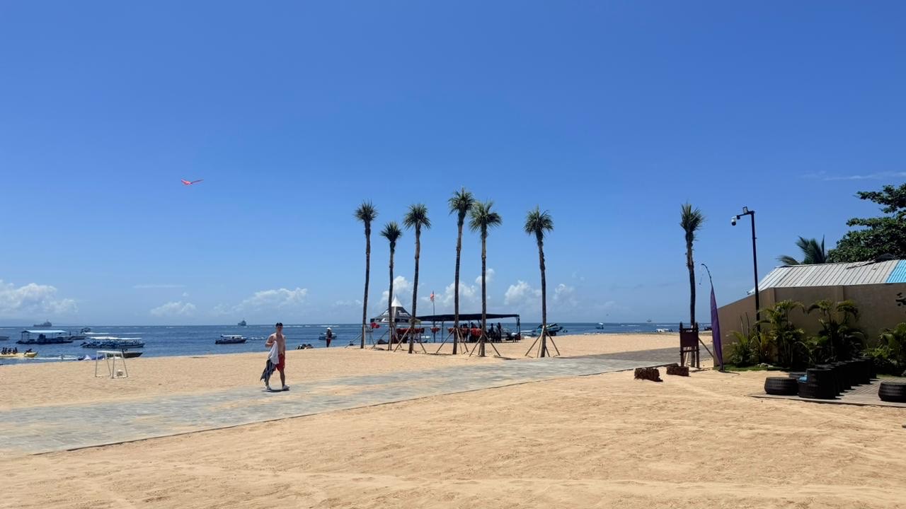 SEWA PANTAI: Kondisi Pantai Tanjung Benoa, Kelurahan Tanjung Benoa, Kuta Selatan yang disewa oleh salah satu usaha.