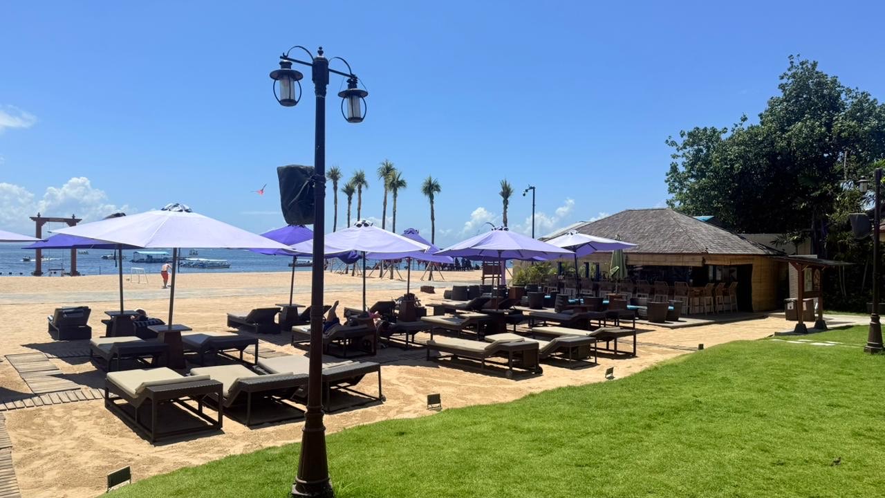 SEWA PANTAI: Kondisi Pantai Tanjung Benoa, Kelurahan Tanjung Benoa, Kuta Selatan yang disewa oleh salah satu usaha.