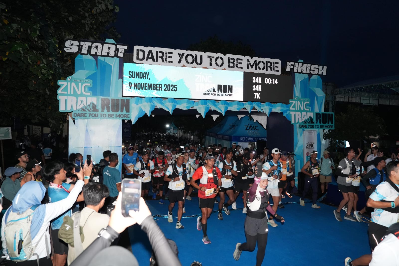 Kegiatan ZINC Trail Run 2025 di Pantai Pandawa, Bali.