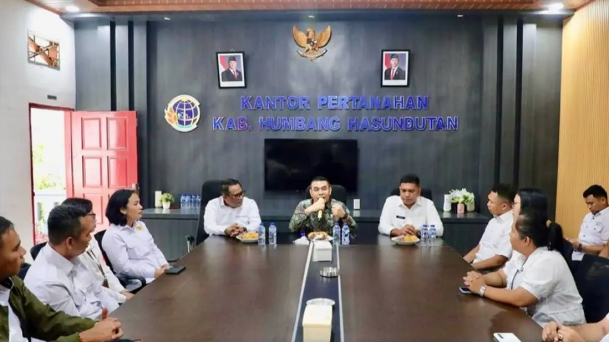Kunjungang Wamen Ossy ke Kantah Kabupaten Humbang Hasundutan, Sematera Utara. (ist)