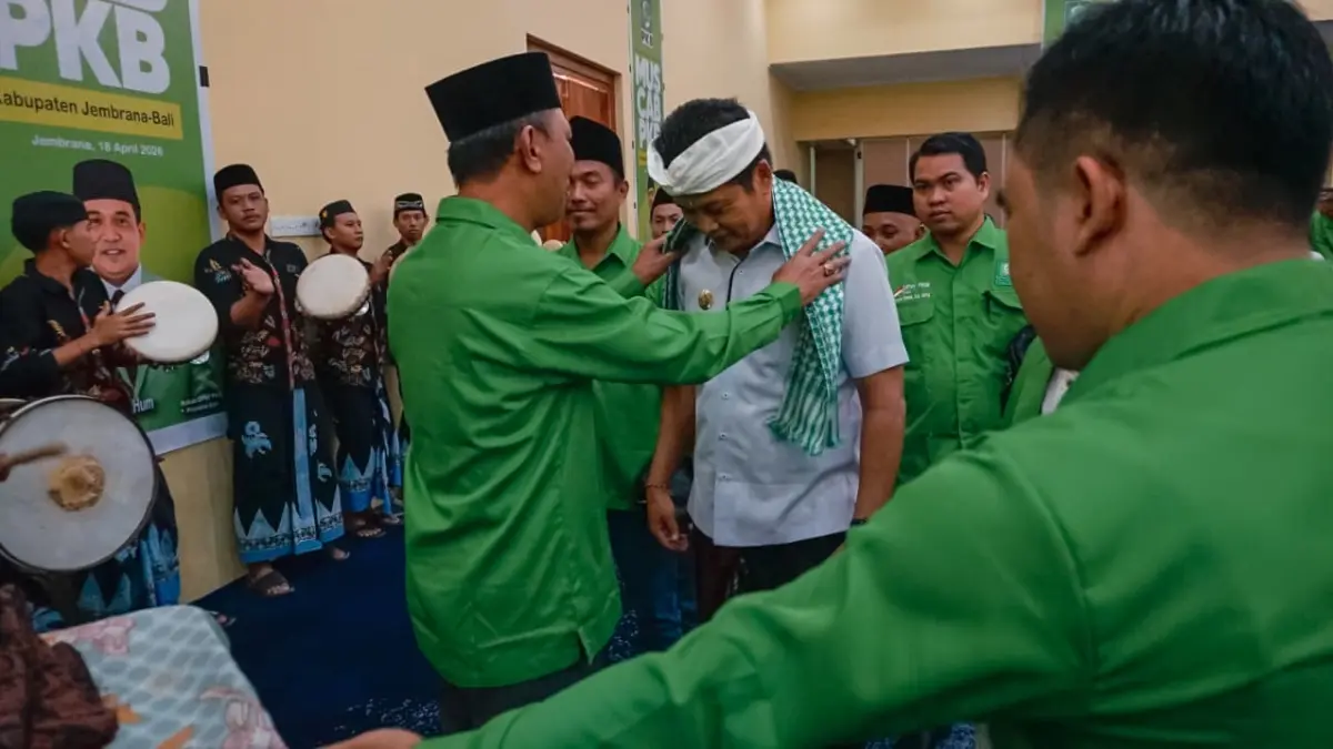 Bupati Jembrana I Made Kembang Hartawan saat menghadiri Muscab PKB Jembrana. (ist)