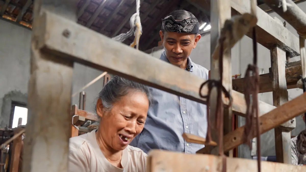 PENGEMBANGA,: Wakil Bupati Klungkung Tjokorda Gde Surya Putra melakukan penjajakan ke sentra kerajinan Tenun Gamplong di Kabupaten Sleman, Yogyakarta. (ist)