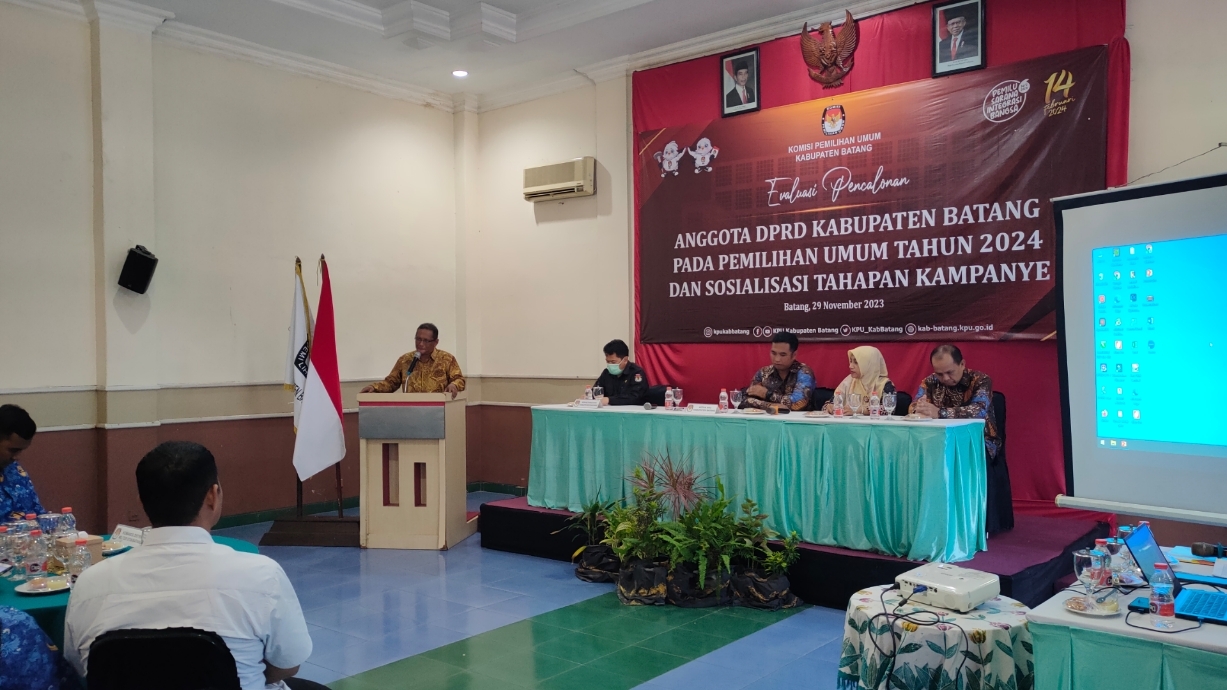 Evaluasi Pencalonan Anggota DPRD Kabupaten Batang pada Pemilu Tahun 2024 dan Sosialisasi Tahapan Kampanye KPU Batang. (Riyan Fadli Jawa Pos Radar Semarang)