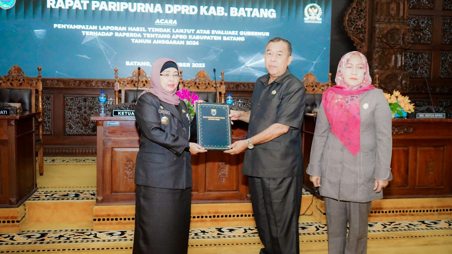 EVALUASI: Rapat Paripurna DPRD Kabupaten Batang dalam agenda penyampaian hasil tindak lanjut atas evaluasi gubernur terhadap APBD 2024. (istimewa)