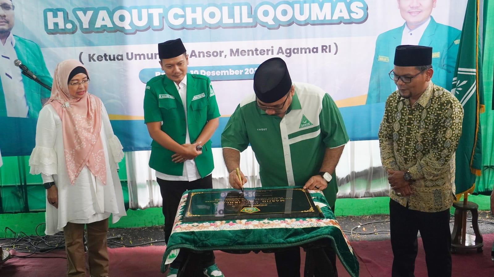 Mentri Agama Republik Indonesia saat sedang meresmikan Gedung GP Ansor Kabupaten Batang (istimewa)