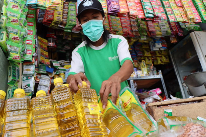 RAMAI &ndash; Suasana pedagang di Pasar Podosugih di Pekalongan Barat Kota Pekalongan, lokasi yang akan dikunjungi Presiden RI Joko Widodo, pada Rabu (13/12/2023).