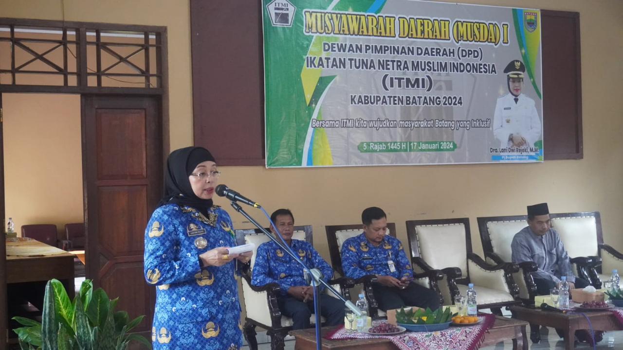 PEDULI DISABILITAS: Pj Bupati Batang, Lani Dwi Rejeki, usai membuka Musda ITMI Kabupaten Batang. (istimewa)