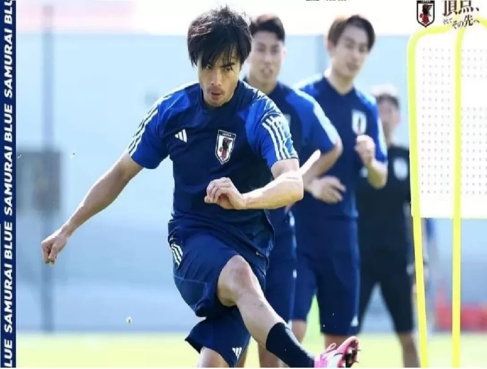 PIALA ASIA: Kaoru Mitoma melakukan sesi latihan bersama Timnas Jepang.