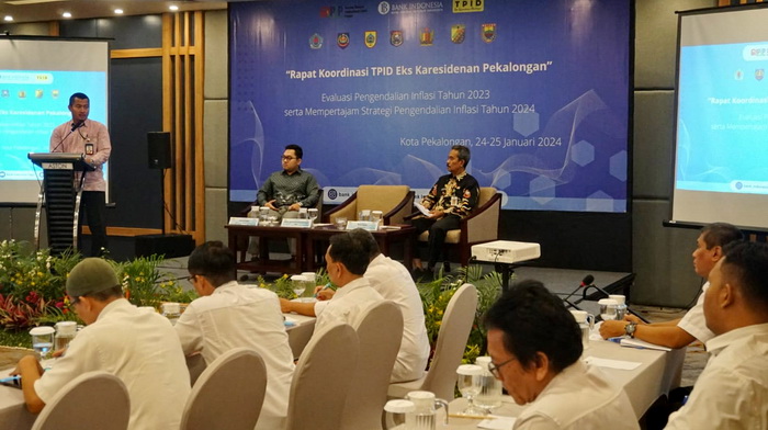 RAKOR: BI KPw Tegal dan perwakilan Pemerintah se eks karesidenan Pekalongan saat rapat koordinasi pengendalian inflasi tahun 2024.