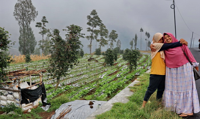 LIBURAN : Menjelahai alamsekait tempat tinggal, jadi alternatif liburan akhir pekan.