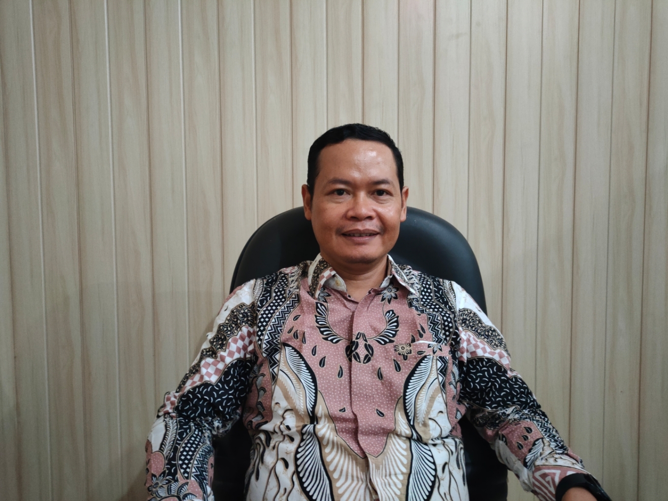 Kepala Bidang Ketenagakerjaan Dinas Pendidikan dan Kebudayaan (Disdikbud) Batang M. Arief Rohman. (Riyan Fadli Jawa/Pos Metro Pekalongan)
