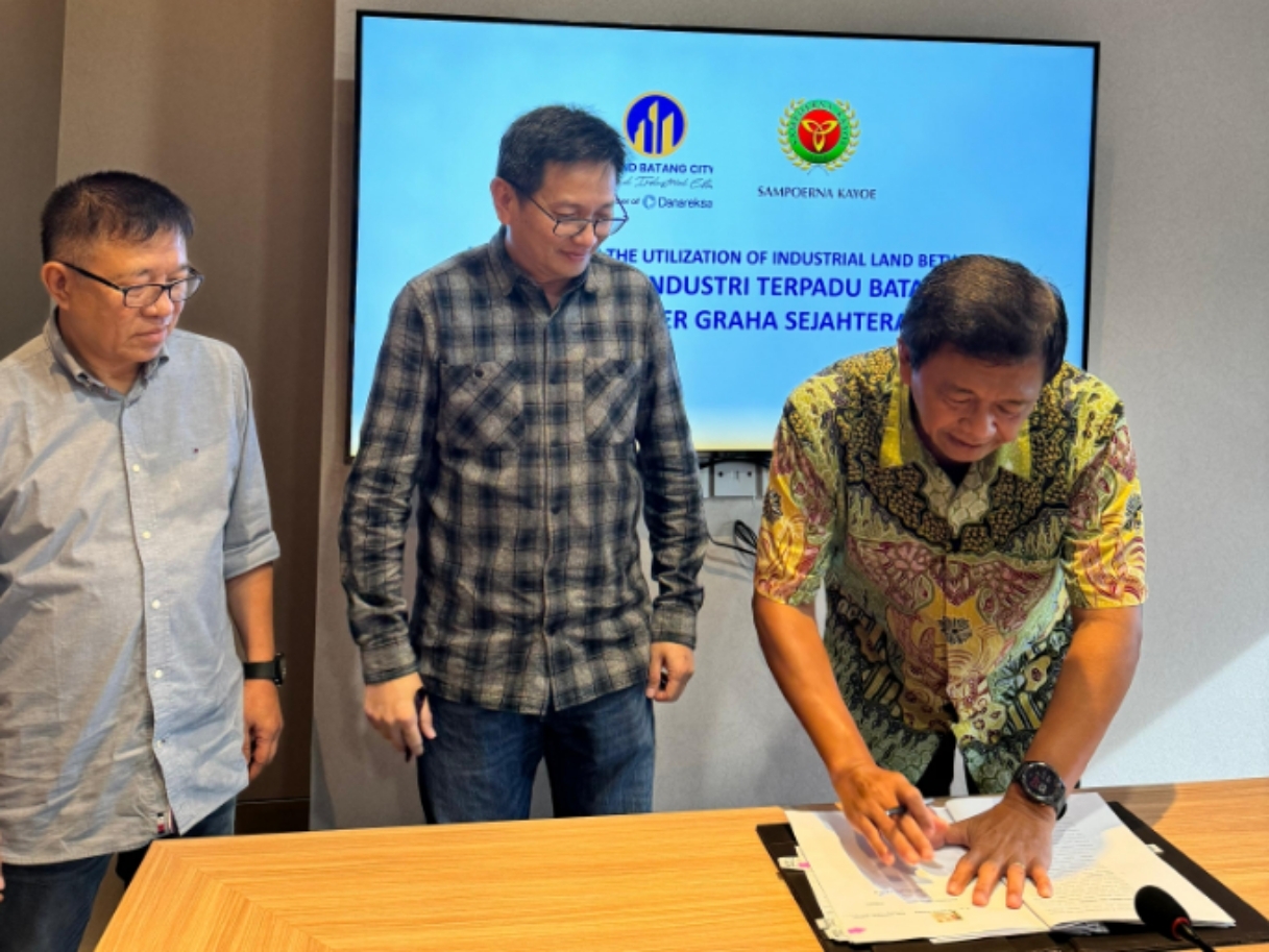 SEPAKAT: Penandatanganan Perjanjian Pemanfaatan Lahan Tanah Industri (PPTI) dengan PT Kawasan Industri Terpadu Batang pada Jumat 19 April 2024 lalu. (istimewa)