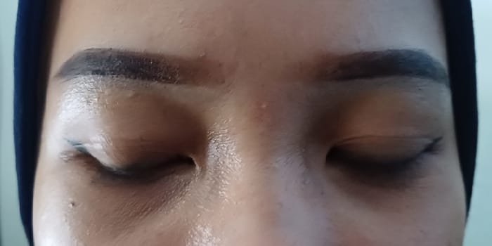 MUDAH DAN PRAKTIS : Membuat alis mata bagi pemula ternyata simpel dan tidak ribet.