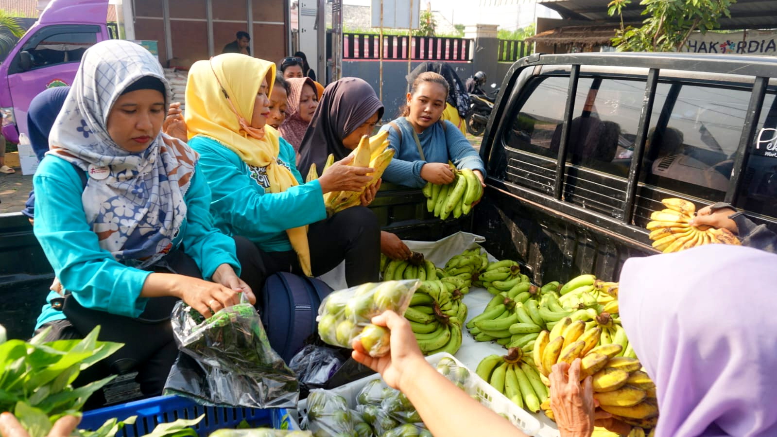 JUAL PRODUK LOKAL: Pada Bazar GPM di Kota Pekalongan turut jual produk lokal, pada Rabu (8/5/2024).