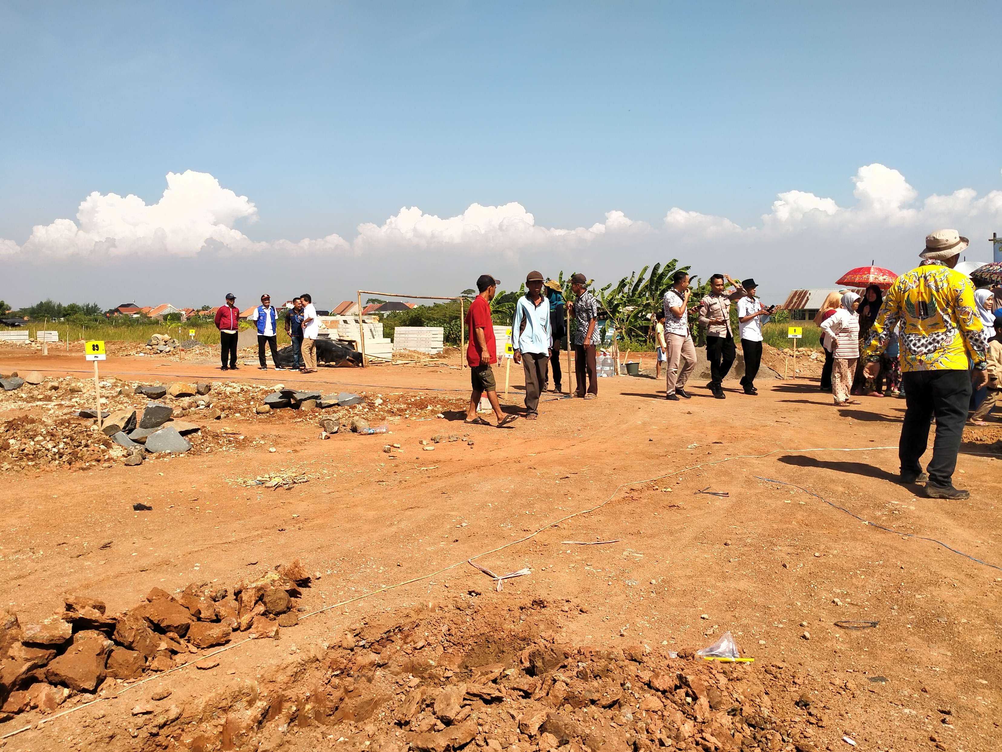 LAHAN RELOKASI: Lahan relokasi warga Simonet di Desa Tratebang, Kecamatan Wonokerto, Kabupaten Pelalongan, sudah mulai tahap pembangunan hunian.