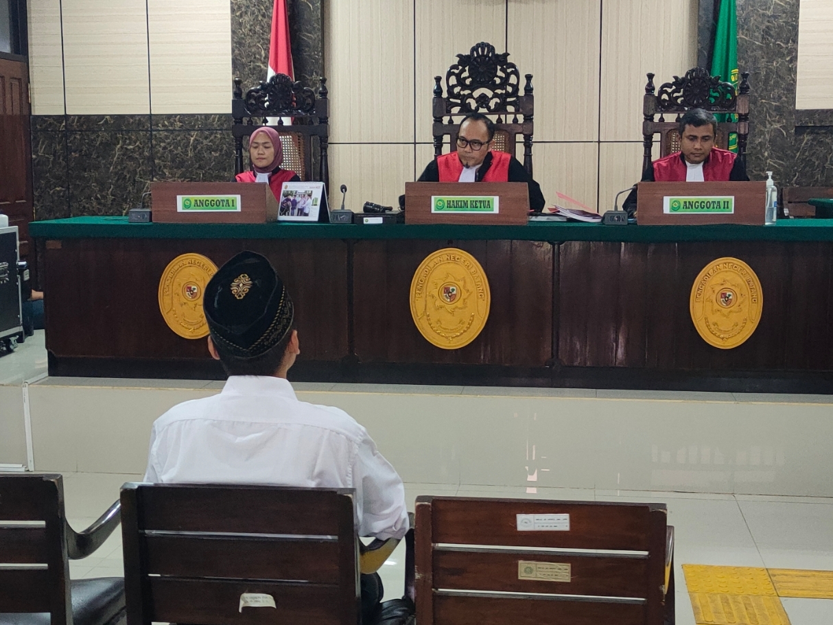 Suasana sidang putusan perkara kecelakaan lalulintas di Tol Batang-Semarang antara Bus PO Haryanto dan Pajero. (Riyan Fadli Jawa Pos Metro Pekalongan)