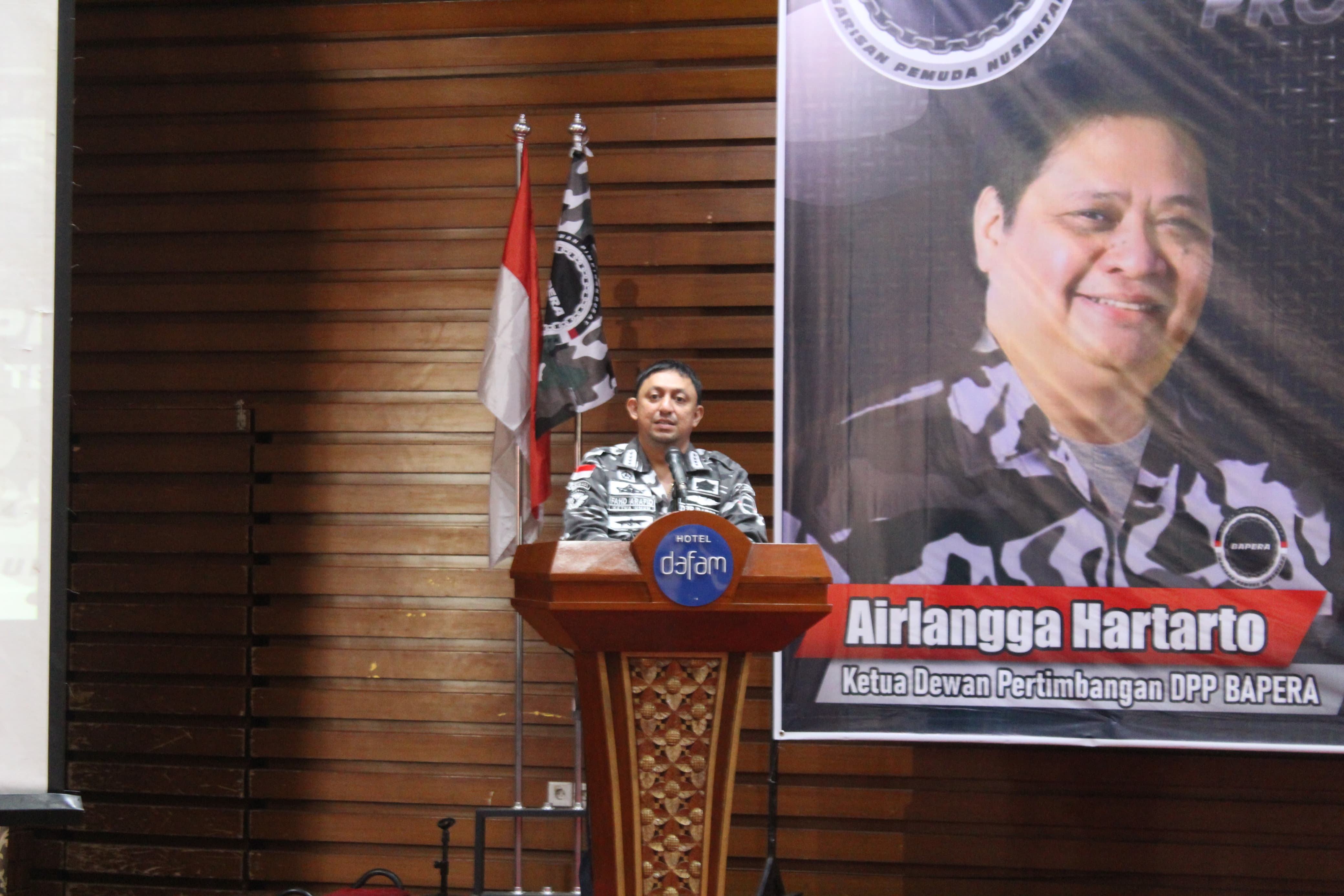 POLITIK: Ketua Umum DPP Bapera Fahd Arafiq saat berbicara di mimbar rakerda Bapera Jateng, di Kota Pekalongan, Sabtu (13/7/2024).