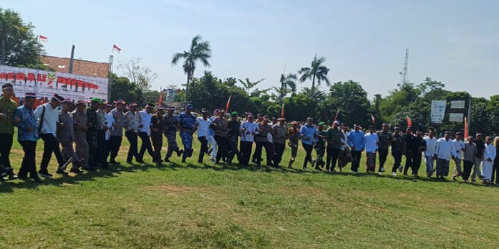 IKRAR NKRI : Sejumlah perwakilan berbagai elemen melakukan ikrar NKRI yang disaksikan 2.000 peserta apel di Lapangan Mataram Kota Pekalongan, Sabtu 12 Oktober 2024.