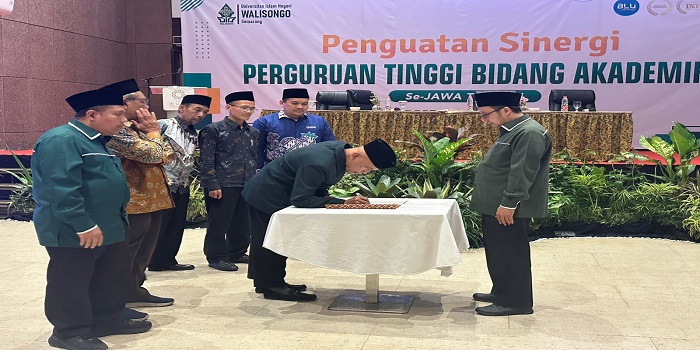 TANDA TANGAN KERJASAMA : ISNU Jateng melakukan pendatanganan kerjasama dengan 22 perguruan tinggi saat Muskerwil III di The Wujil Resort and Conventions Ungaran Kabupaten Semarang.