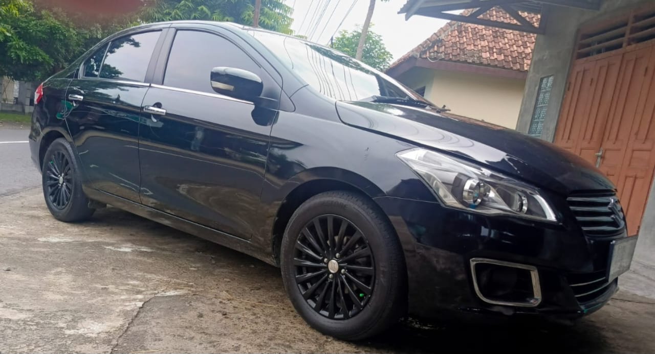 MOBIL YANG DITRAKSAKSIKAN &ndash; Penampakan mobil sedan Ciaz yang ditraksaksikan, namun diklaim bermasalah oleh oknum kesatuan.