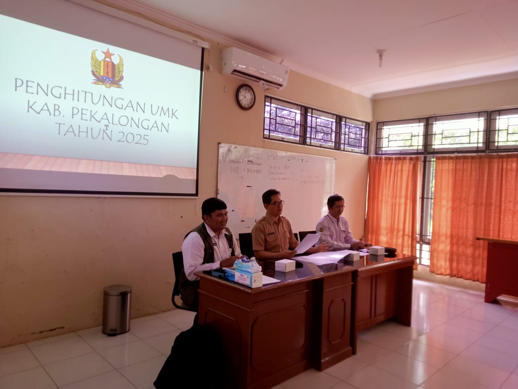 RAPAT PENGUPAHAN: Dewan Pengupahan Kabupaten Pekalongan saat menetapkan UMK 2025, Senin (9/12/2024) lalu.