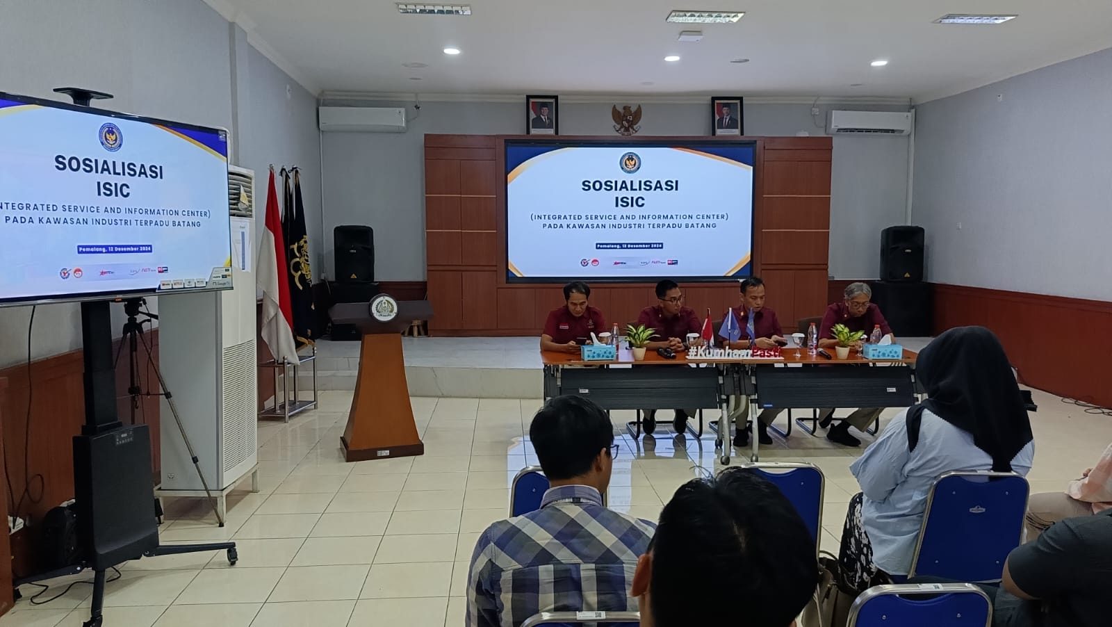 SOSIALISASI - Kantor Imigrasi Kelas 1 Non TPI Pemalang saat sosialisasi ISIC di aula kator setempat,  Kamis (12/12/2024)