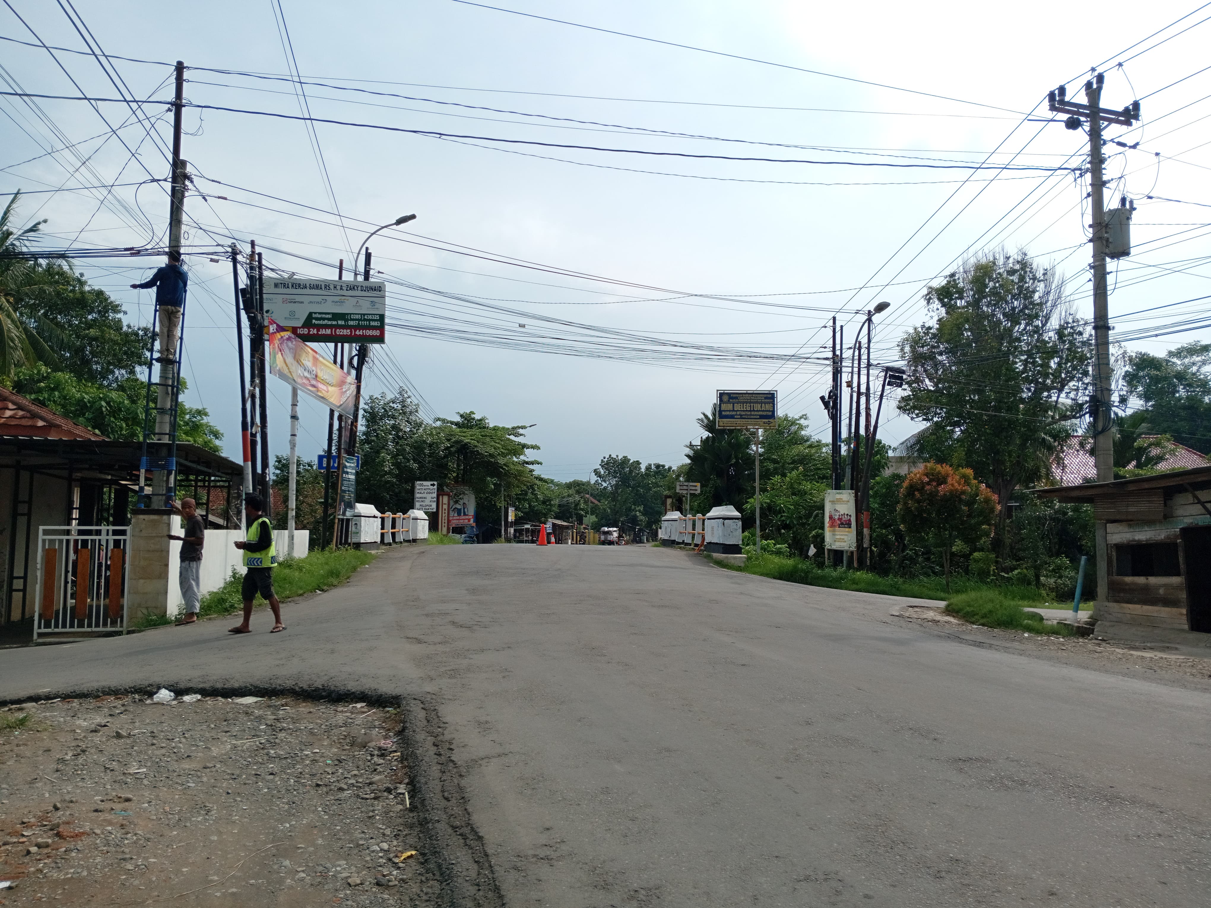 RAWAN KECELAKAAN: Perempatan Delegtukang perbatasan Wiradesa-Bojong yang akan dipasangi lampu lalu lintas atau bangjo, tahun depan.