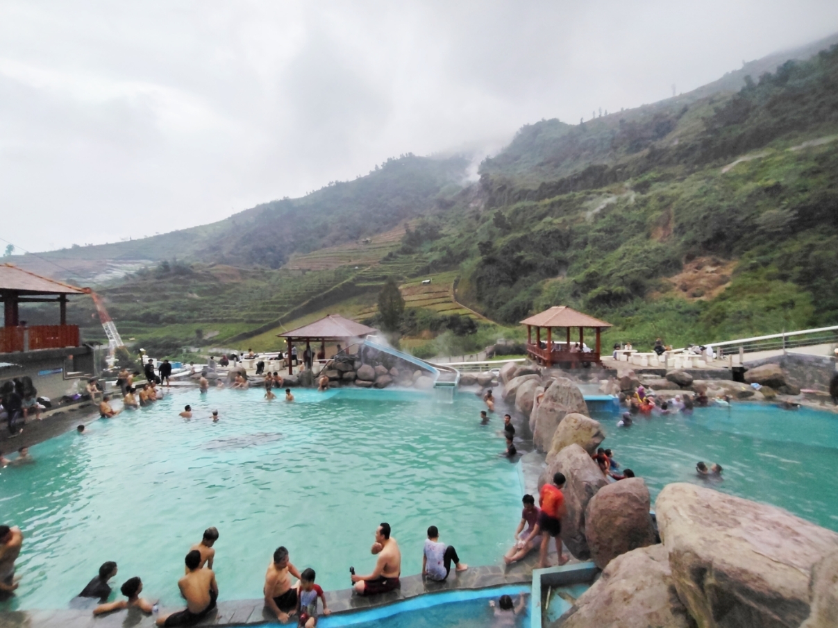 Wisata Banyu Alam Dieng