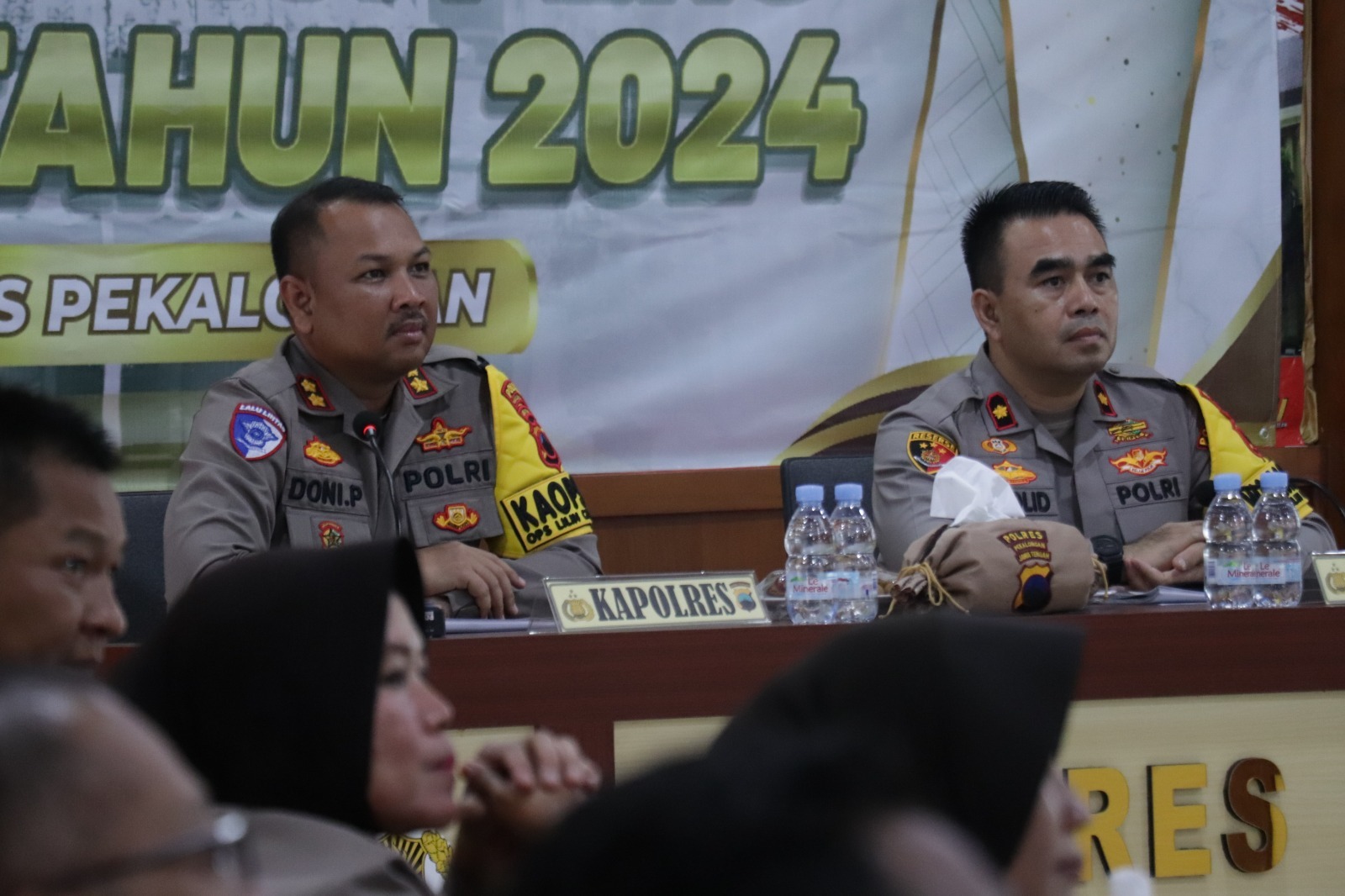 BUKA DATA: Kapolres Pekalongan AKBP Doni Prakoso saat memaparkan data pengungkapan kasus sepanjang 2024 pada kegiatan gelar Konferensi Pers Akhir Tahun, Selasa (31/12/2024).