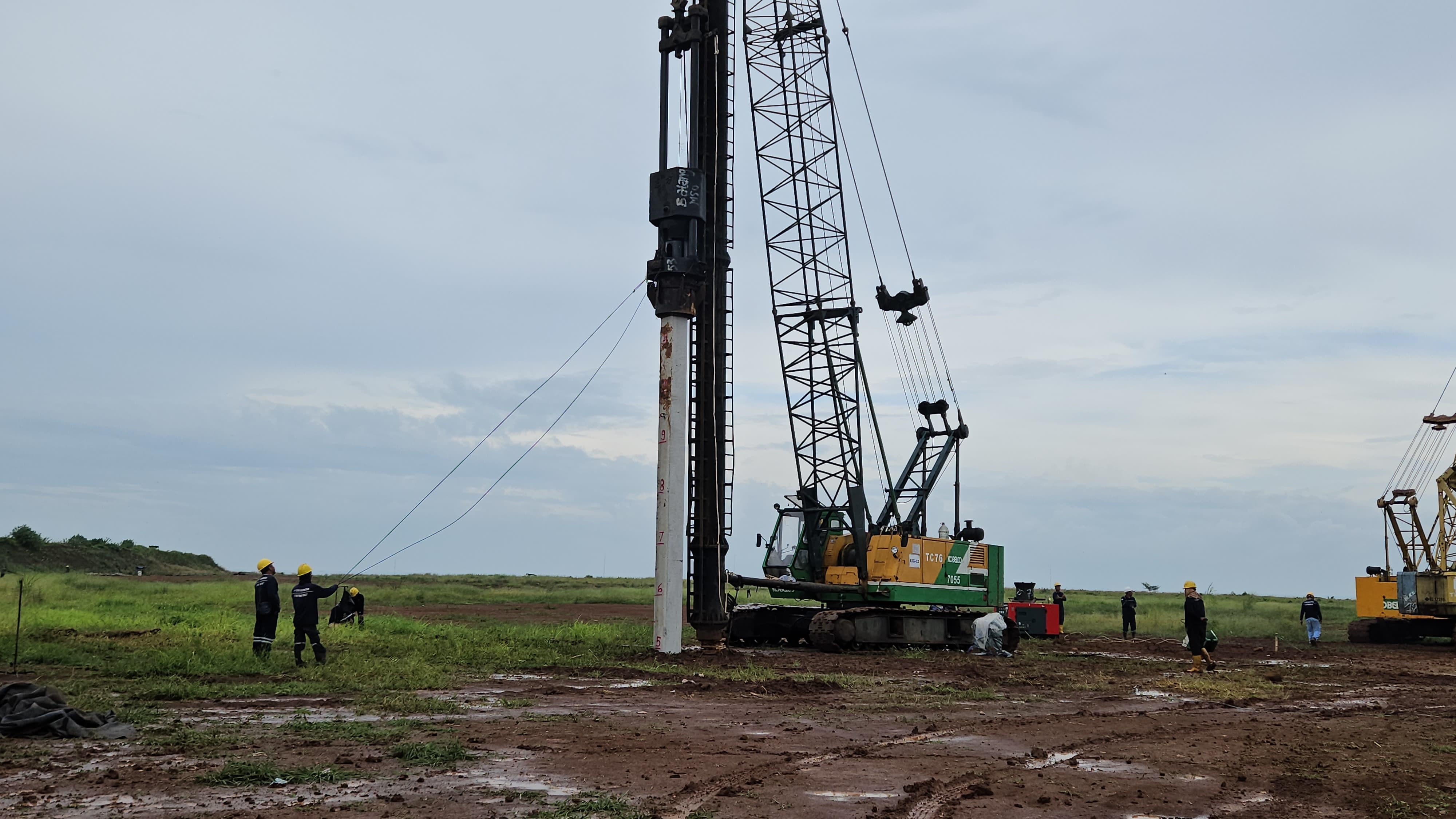 INVESTASI: Proses ground breaking pabrik PT Elecmetal Longteng Indonesia di KITB.