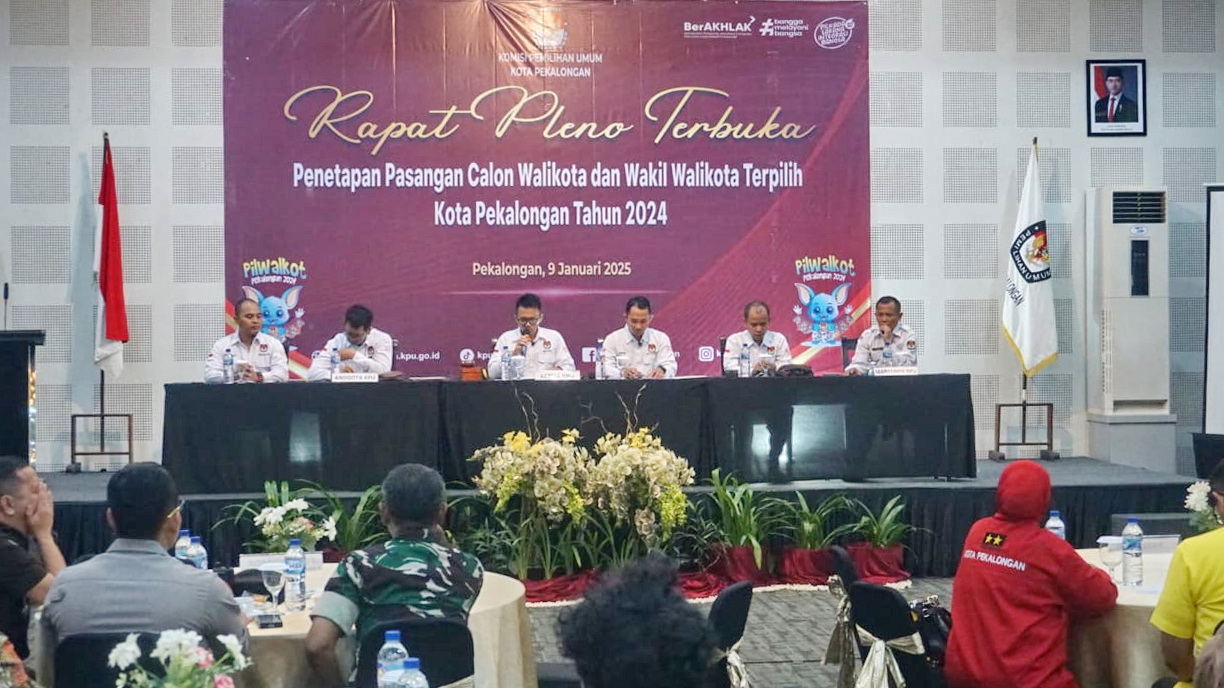 RAPAT - KPU Kota Pekalongan saat gelar Rapat Pleno Terbuka Penetapan Paslon Wali Kota dan Wakil Wali Kota Pekalongan Terpilih Tahun 2024, Kamis (9/1/2025).