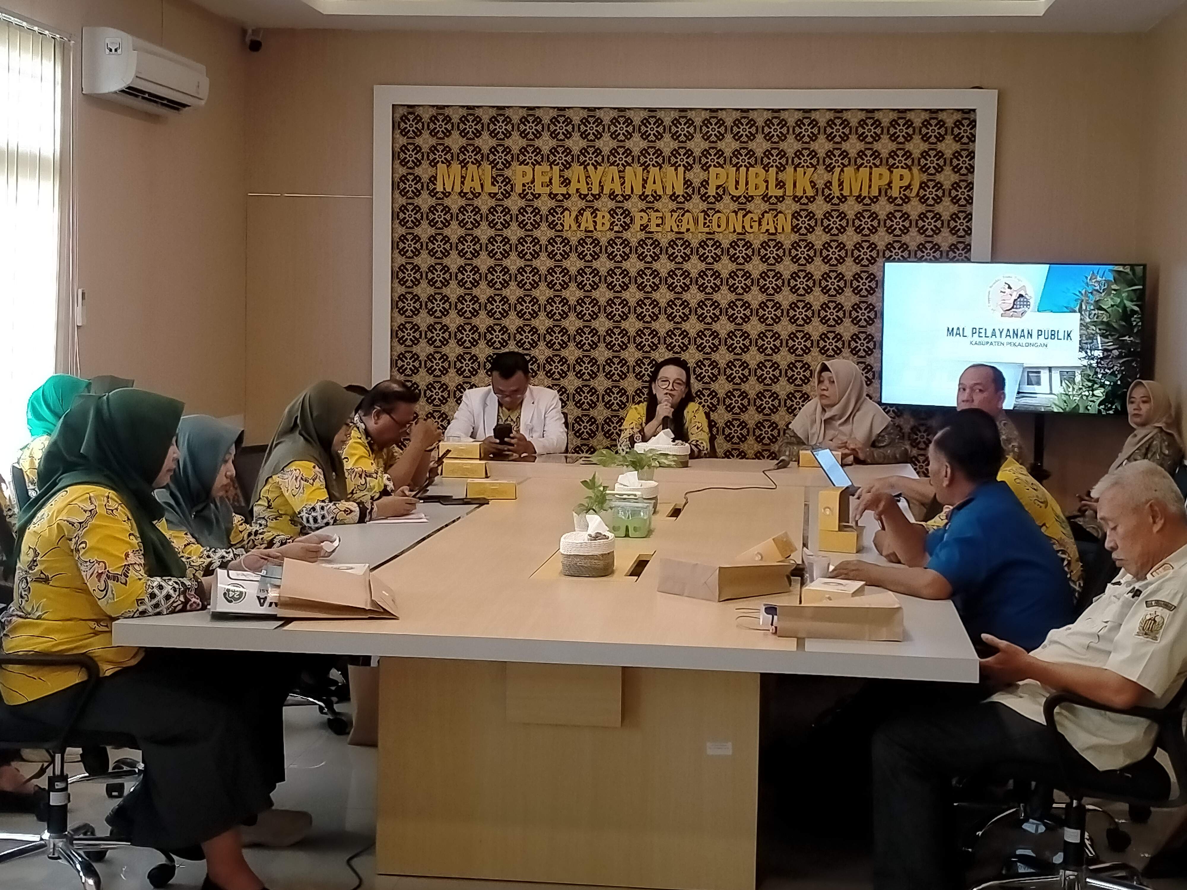 SOSIALISASI: Sosialiasi layanan JKN oleh BPJS Kesehatan Cabang Pekalongan di Mal Pelayanan Publik (MPP) Kabupaten Pekalongan, Rabu (12/2/2025).