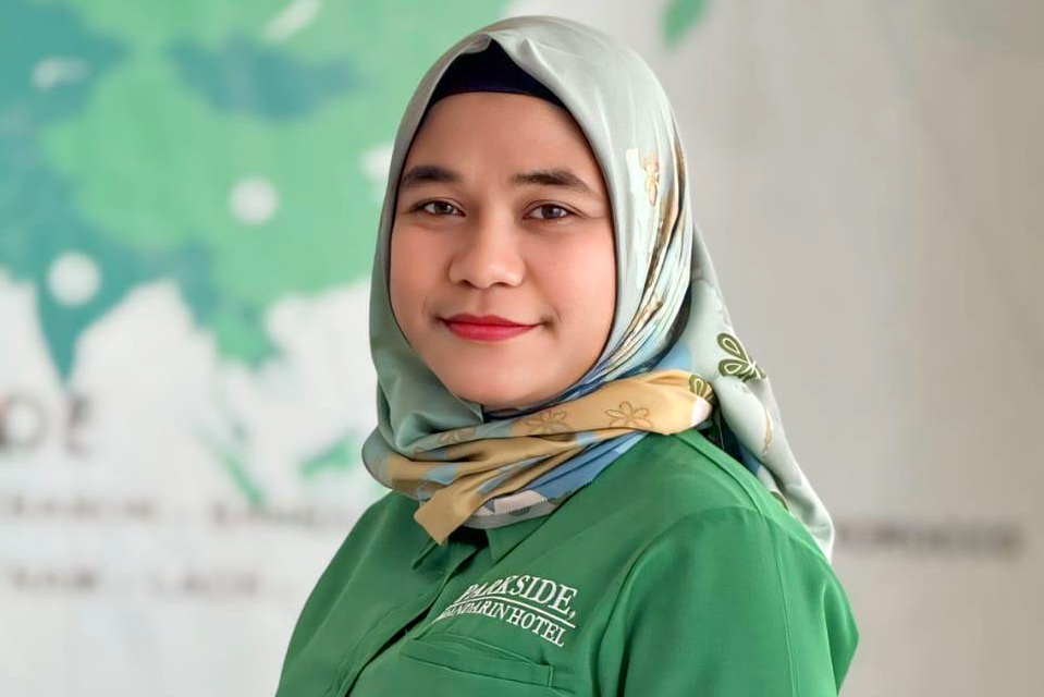 Nadya Anathassya GM Parkside Mandarin Hotel Pekalongan