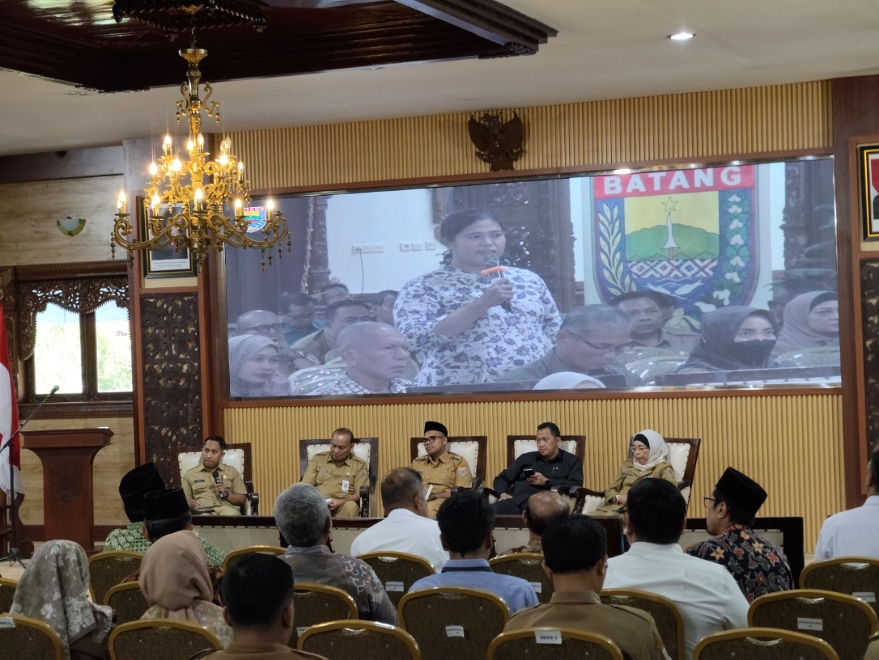 TERBUKA: Suasana forum konsultasi publik rancangan awal rencana jangka menengah daerah dan musyawarah rencana pembangunan daerah di Aula Kantor Bupati Batang.