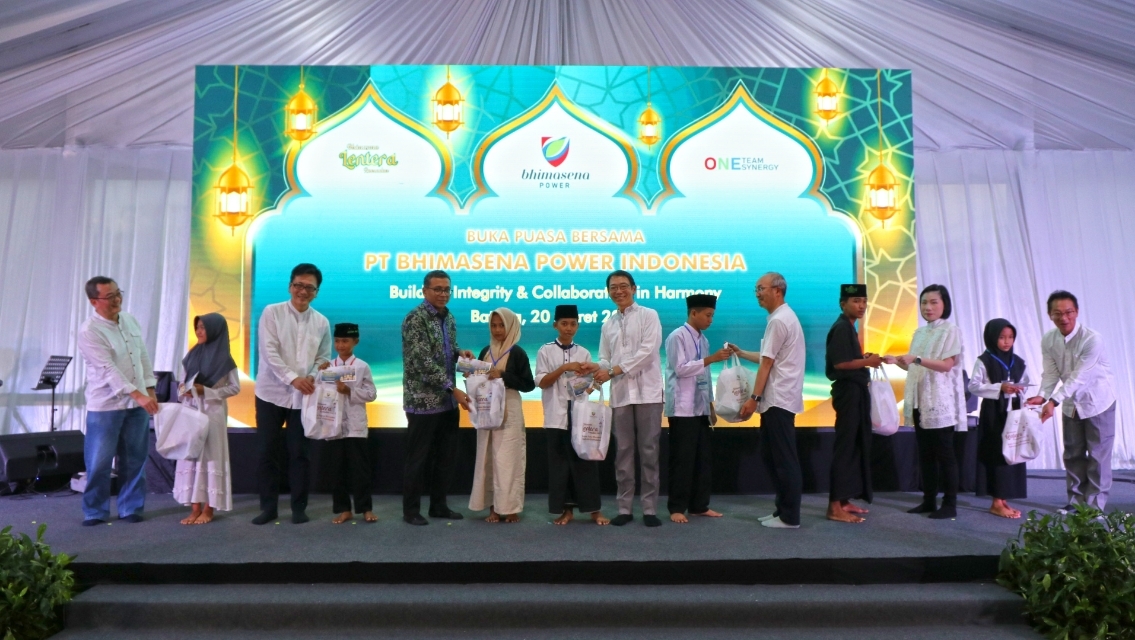 Pemberian tali asih pada 200 anak yatim sahabat Bhimasena.