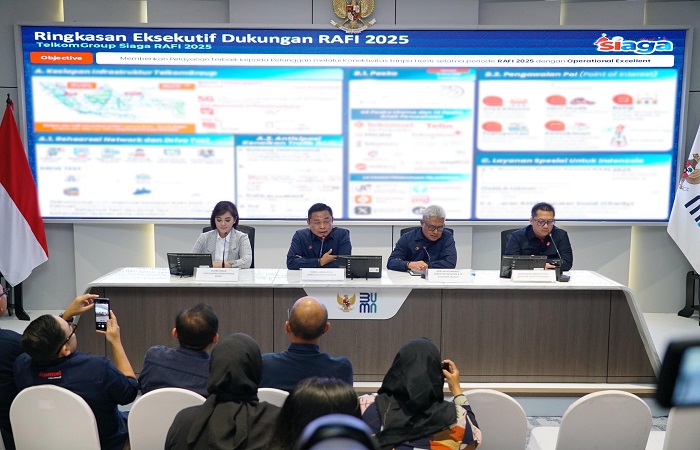RAFI 2025 : Jubir Kementerian BUMN RI Putri Violla, Dirut Telkom Ririek Adriansyah, Direktur Network and IT Solution Telkom Herlan Wijanarko, dan Direktur Sales Telkomsel Adiwinahyu Basuki Sigit.