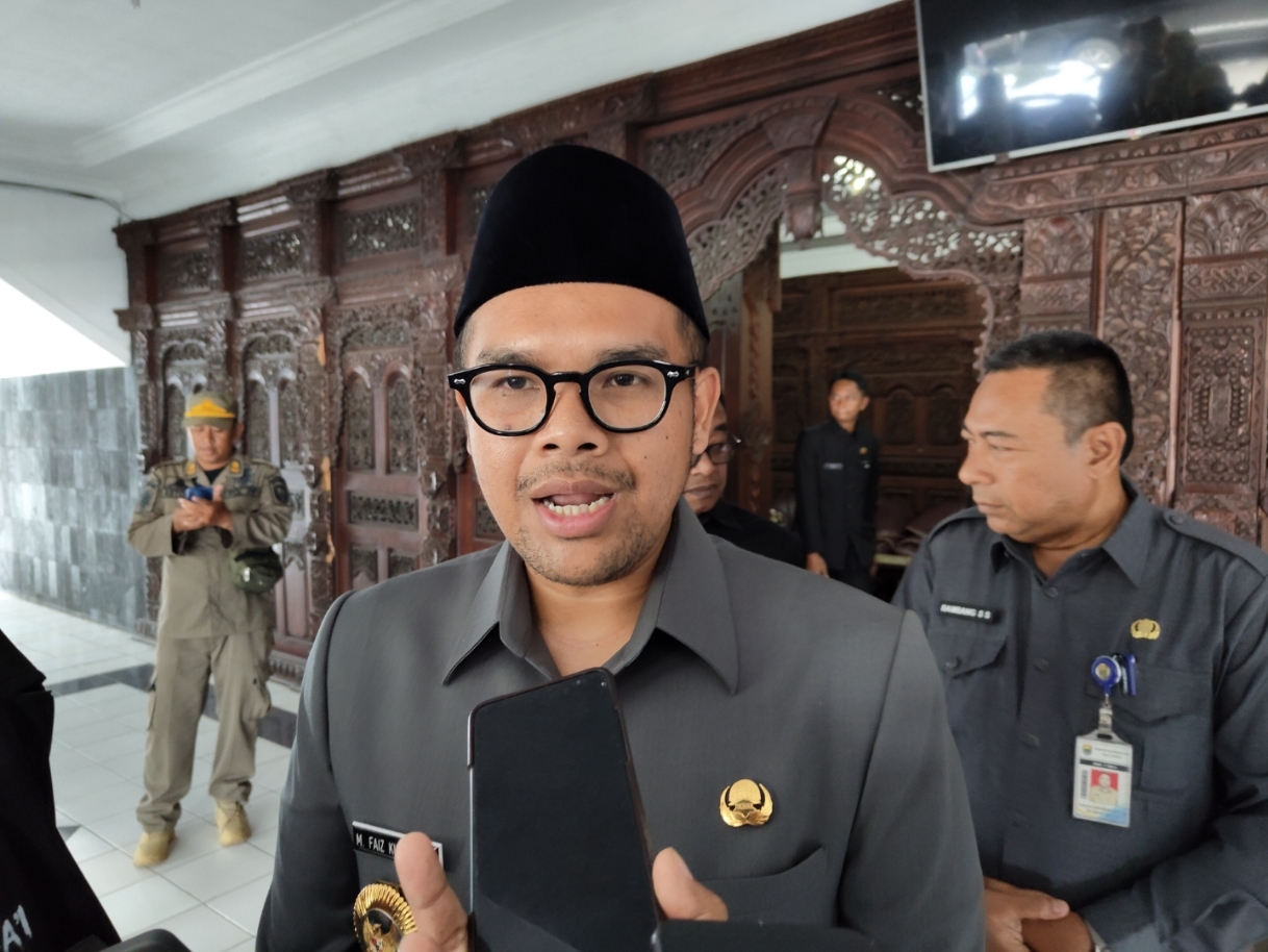 Bupati Batang M Faiz Kurniawan bersama.