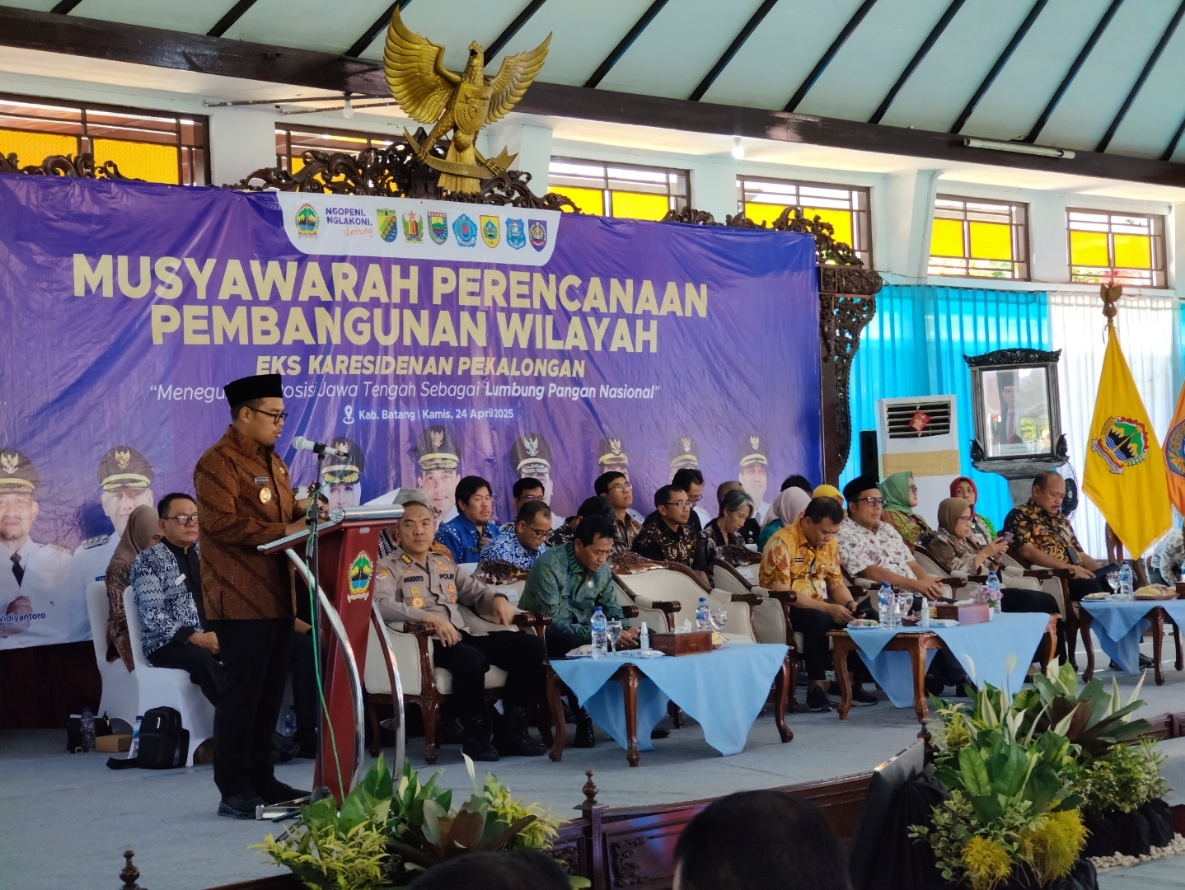 MUSRENBANGWIL: Bupati Batang M Faiz Kurniawan saat memaparkan berbagai persoalan di Kabupaten Batang.